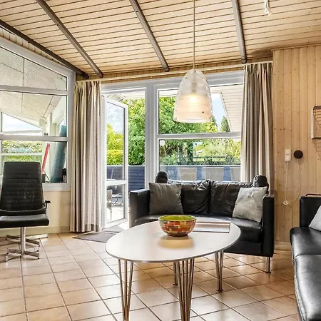 Cozy In With Sauna 펜션 하일스