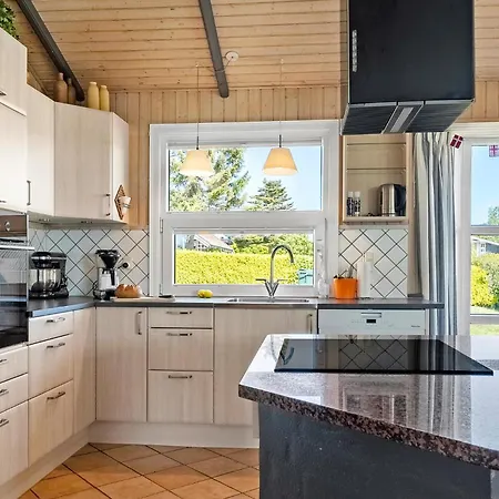 Casa de Férias Cozy In With Sauna Hejls